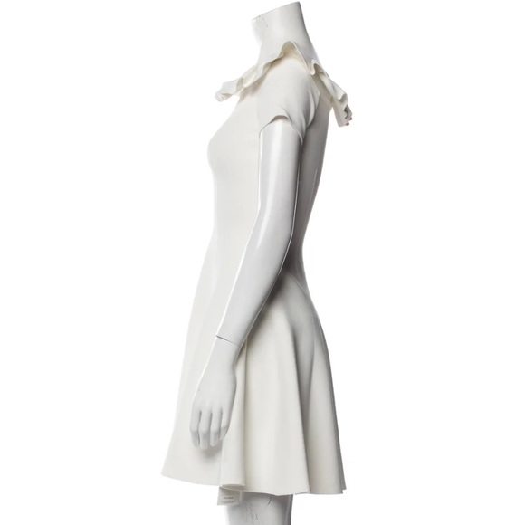 Alexander McQueen Off the Shoulder Ruffle Bateau Neckline Dress - Authentic - Picture 6 of 15
